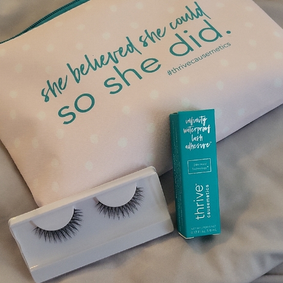 Thrive Causemetics Lash Set with Bag - Picture 1 of 4